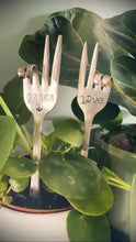 Load image into Gallery viewer, "L☮︎ve" Plant Marker