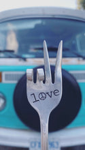 Load image into Gallery viewer, "L☮︎ve" Plant Marker