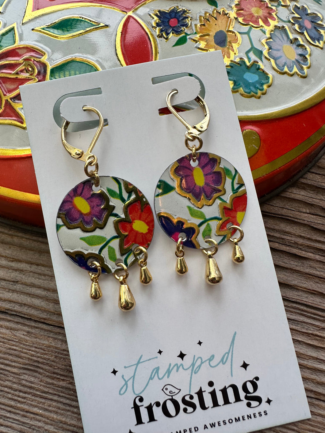 vintage tin earrings - Happy floral discs